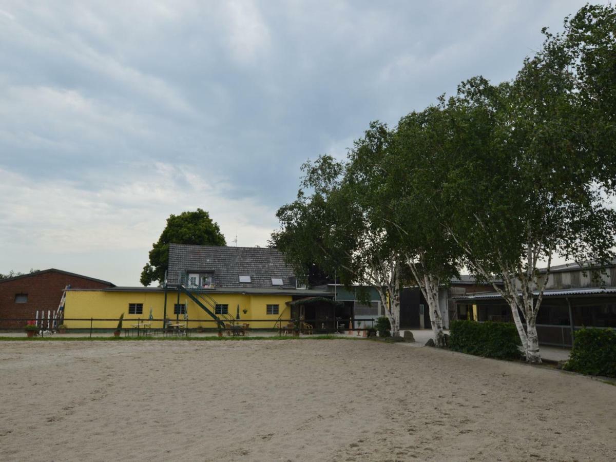 Holiday Home On A Farm Near Duesseldorf Jüchen Buitenkant foto